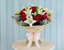 Букет цветов из:  Лилии и Розы #REPLACE_PRED# Негомож