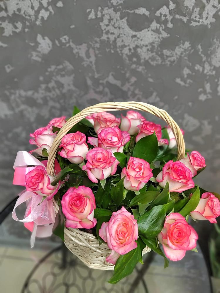 Цветочная композиция из Розы в корзине в Негомож