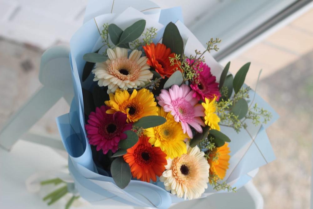 Букет цветов из: Герберы в Негомож