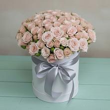 Цветочная композиция из Розы в шляпной коробке в Негомож