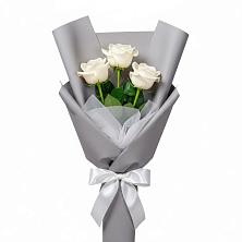 Букет 3 белые розы в Негомож