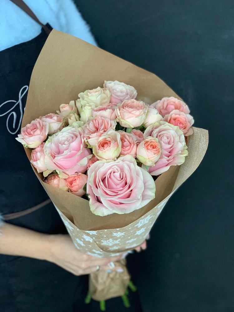 Букет цветов из: Хризантемы и Розы в Негомож