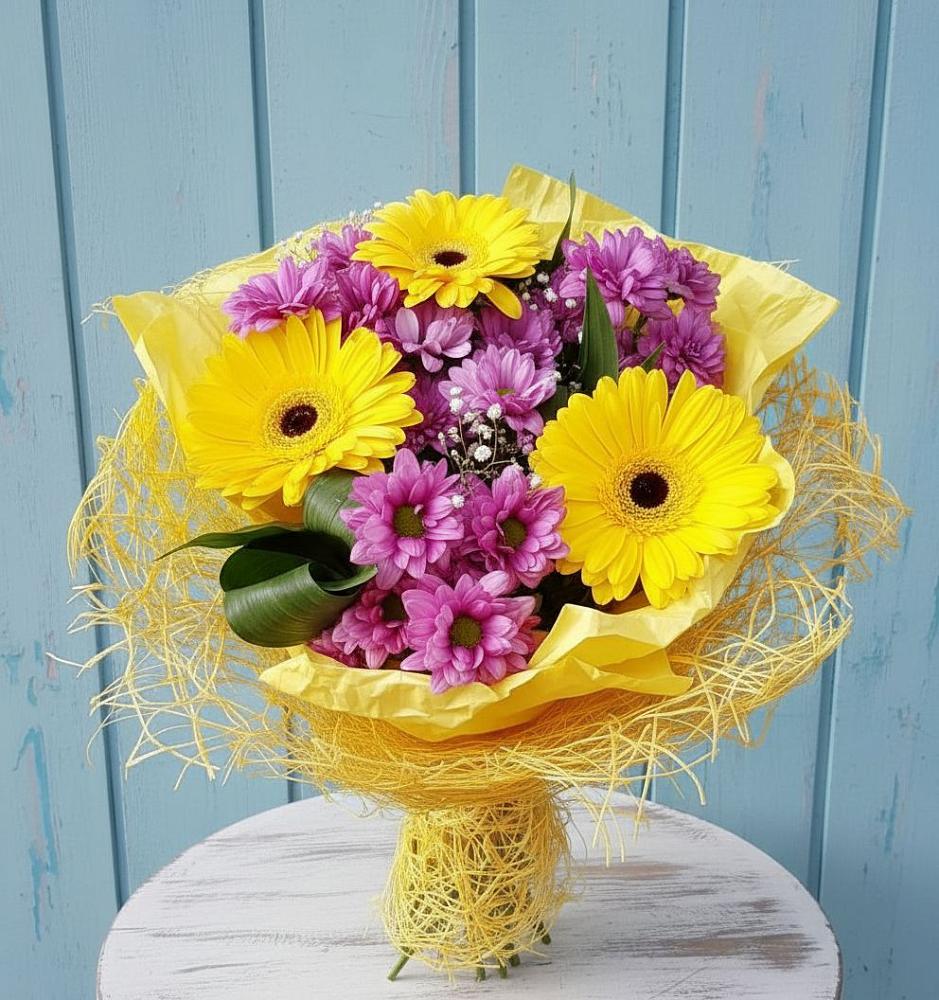 Букет цветов из: Хризантемы и Герберы в Негомож