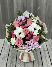 Букет цветов из:  Альстромерии, Гвоздики, Розы и Хризантемы в Негомож