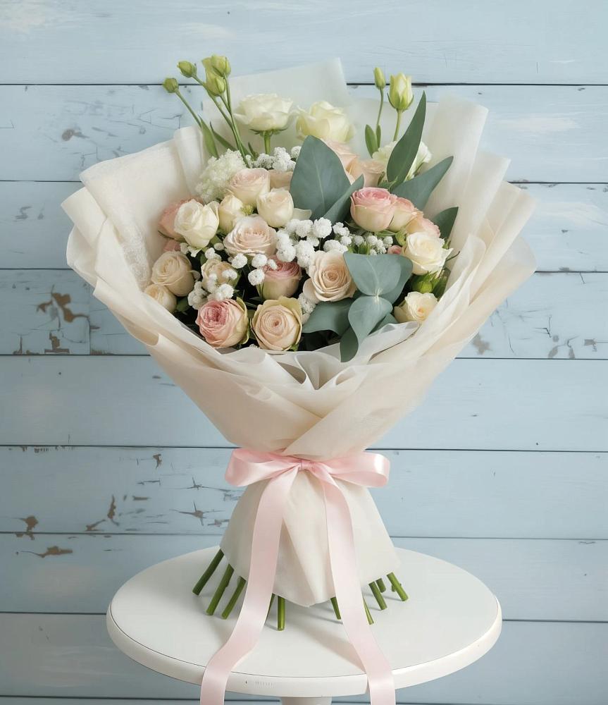 Букет цветов из: Розы и Лизиантусы в Негомож