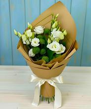 Букет цветов из:  Хризантемы и Лизиантусы в Негомож