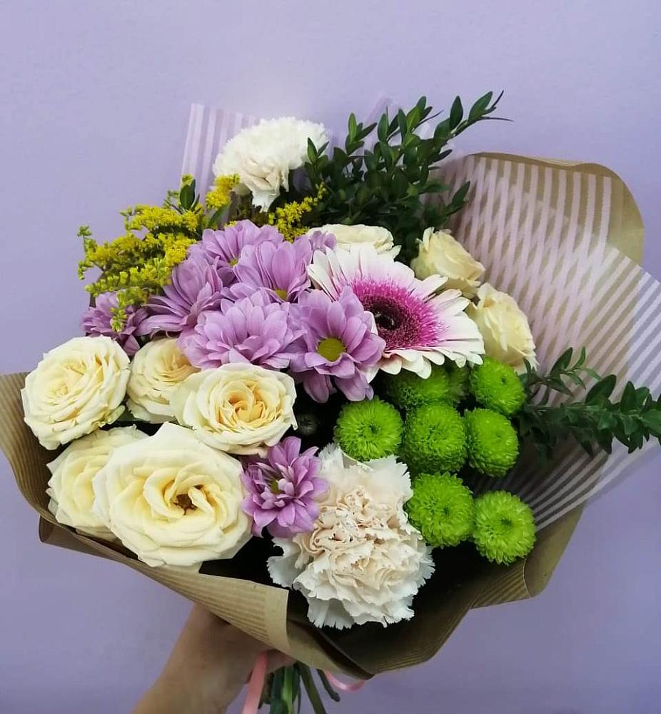 Букет цветов из: Хризантемы, Розы, Гвоздики и Герберы в Негомож