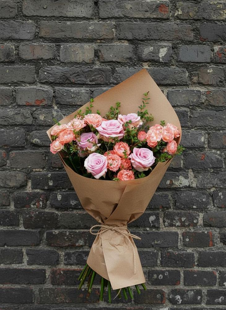 Букет цветов из: Розы в Негомож