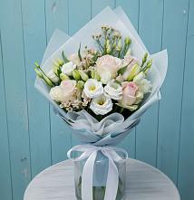 Букет цветов из:  Розы и Лизиантусы в Негомож