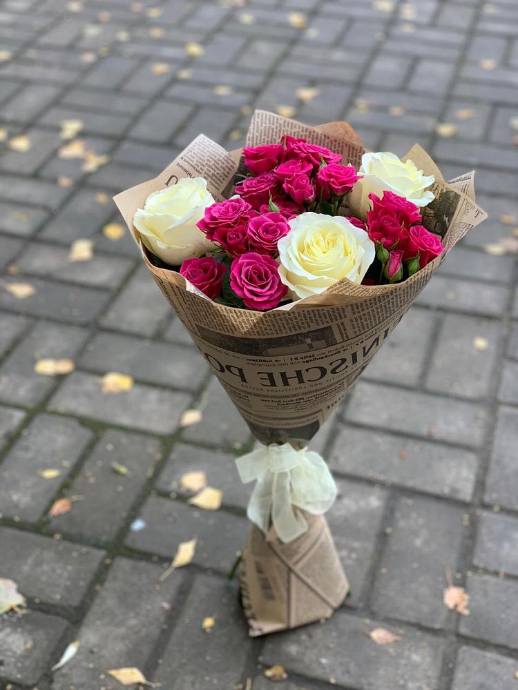 Букет цветов из: Розы в Негомож