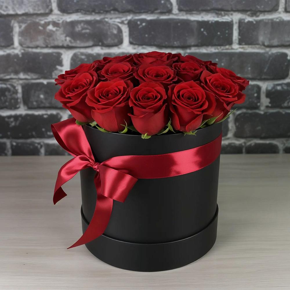 Цветочная композиция из Розы в шляпной коробке в Негомож