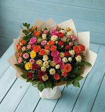 Букет Микс из разноцветных кустовых роз в Негомож